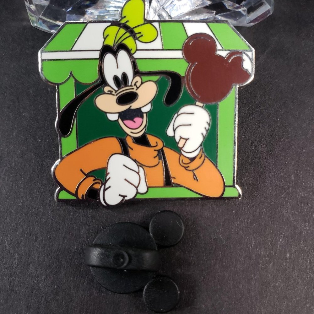4/$25 Disney Parks Goofy and Popsicle Pin